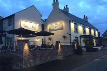 בית מלון כפרי The Blue Bell At Arkendale