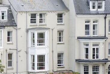 Dilkhusa Grand Hotel By Compass Hospitality