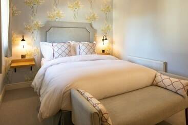 فندق The Inn West End