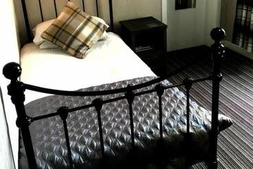هتل West End Guest House