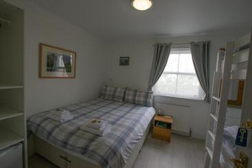Общежитие Corran Bunkhouse