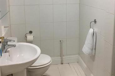 צימר Circle Guest House Bed Only