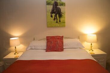 مبيت وإفطار Greenbank Farmhouse