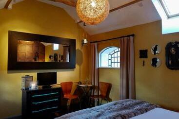 مبيت وإفطار Hayeswood Lodge Luxury Accommodation