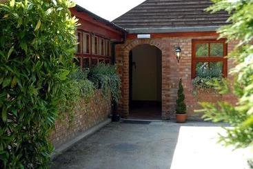 مبيت وإفطار Hopbine House