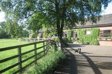 צימר Ladderstile Retreat