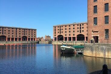 住宿加早餐  Square Tree House