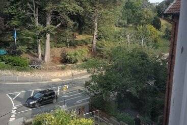 ベッドアンドブレックファースト The Grove