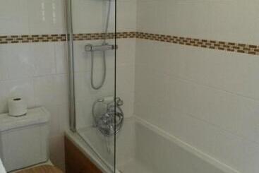 צימר The Poldark Inn