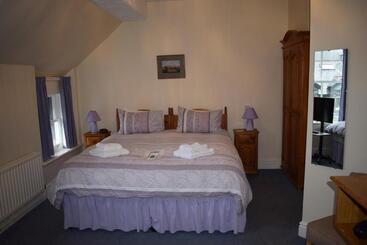 צימר Cragside Guest House