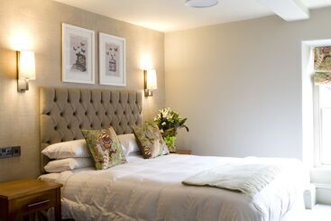 בית מלון כפרי Royal Ship