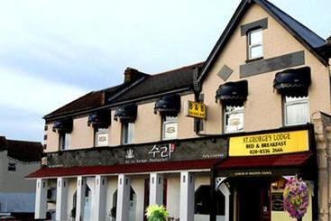 酒店 St. George S Lodge