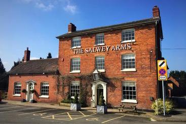 בית מלון כפרי The Salwey Arms