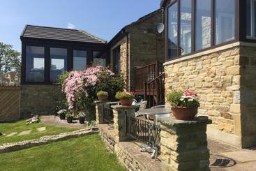 Oaklodge Bed And Breakfast