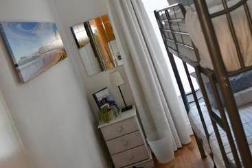הוסטל Portrush Townhouse