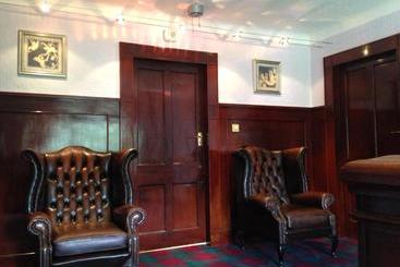 تختخواب و صبحانه Room Only At Wetherby Nairn