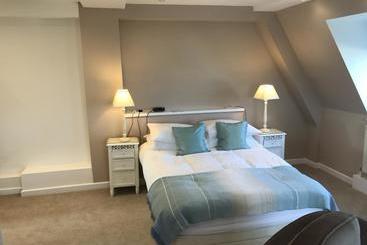 Cambridge House Bed & Breakfast