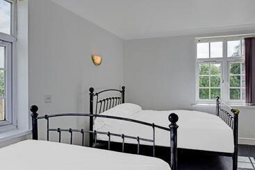 ベッドアンドブレックファースト The Gables Hotel, Birmingham Airport