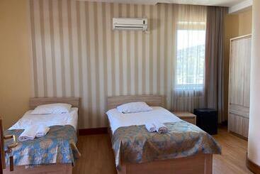 هتل Alazani Valley