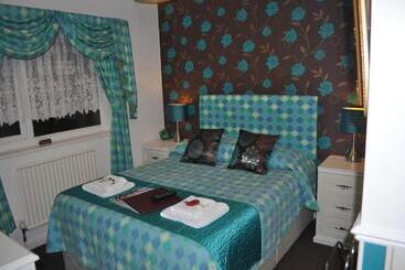 בית מלון כפרי The New Guilderoy