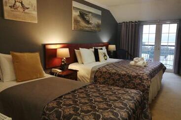 فندق Three Rivers