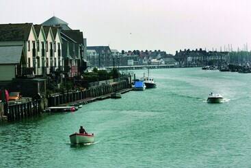 Yha Littlehampton   Hostel