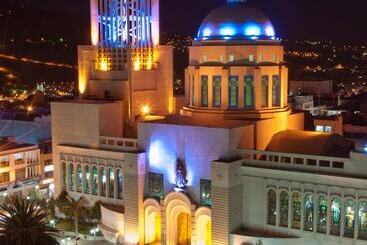 ホテル Ficoa  Real Suites