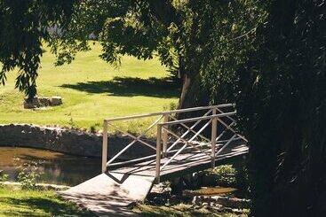 هتل Hostal Cruz Chica