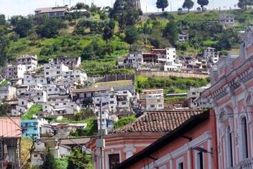 فندق Hostal Yumbo Imperial