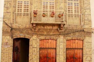 هاستل Hostal Mochiliers Bed And Breakfast