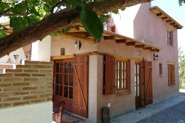 اقامتگاه Cabañas Luna Y Sol