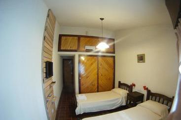 استراحتگاه La Vicuñita Hotel & Cabañas