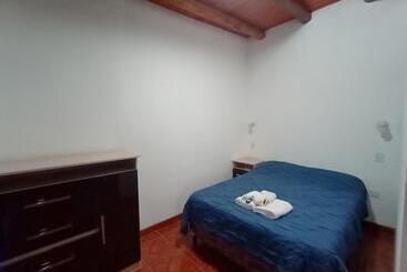 هاستل Hostal Benjamin