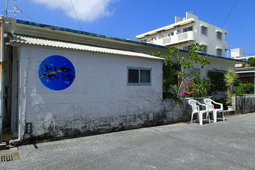 Okinawa Guest House Fushinuyauchi  Hostel