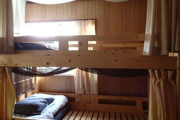 Okinawa Guest House Fushinuyauchi  Hostel