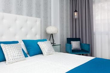 Bristol Sunset Beach   Holiday Apartments