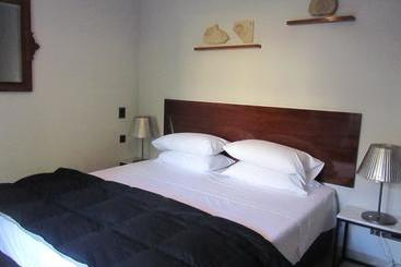 هتل Eze Inn Boutique