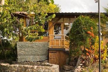 هتل Hosteria Cananvalle