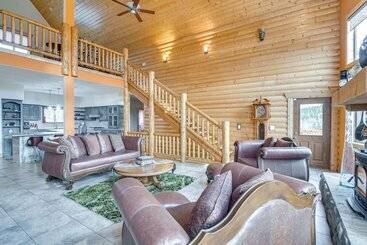 コテージ Idaho Springs Home W/ Panoramic Mountain Views!