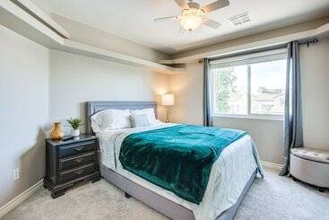 コテージ Large Las Vegas Home W/ Pool, Hot Tub + Game Room