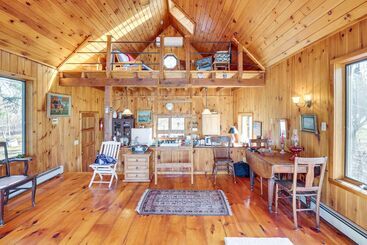 קוטג'' Pet Friendly Cabin Overlooking Sleepy Hollow Lake