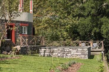 קוטג'' Casa Do Lanço   Malvasia, Wine And Laurissilva