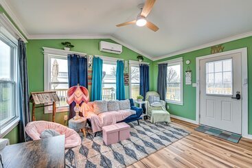 קוטג'' Cozy & Quiet Paint Lick Escape W/ Spa Services!