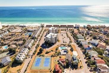 کلبه Destin Home W/ Community Pool & Beach Access