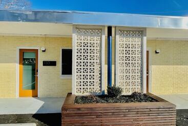 ホテル New South Motor Inn