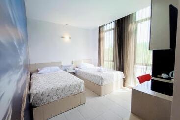 Kozi Hotel Danga Bay