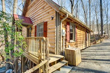 بيت ريفى Quaint Dahlonega Cabin W/ Cavenders Creek Access!