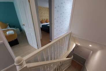 Резиденция Beautiful And Luxurious 4 Bed House In Essex