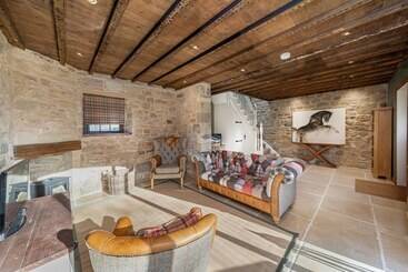 Romantic Luxury 1 Bed Cottage In Alnwick
