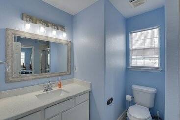 茅舍 Surfside Beach Vacation Rental: Walk To The Ocean!